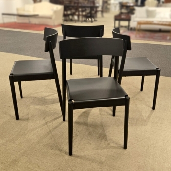 (送料無料)大塚家具　椅子　1脚　リビング　ダイニング　チェア　ピアノ塗装　黒 ダイニングチェア「シネマ Aタイプ」ウォールナット材
