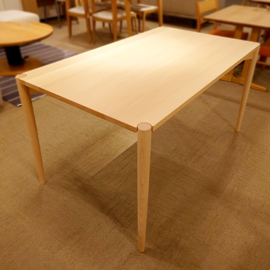 テーブル リュッケ135 白木塗装 ブナ | ダイニング | 大塚家具 ...